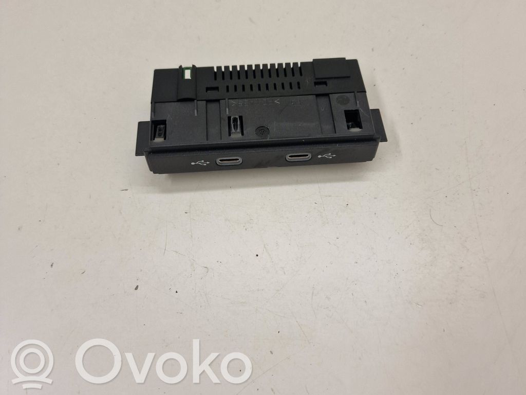 Volkswagen Tiguan Allspace Enchufe conector USB 