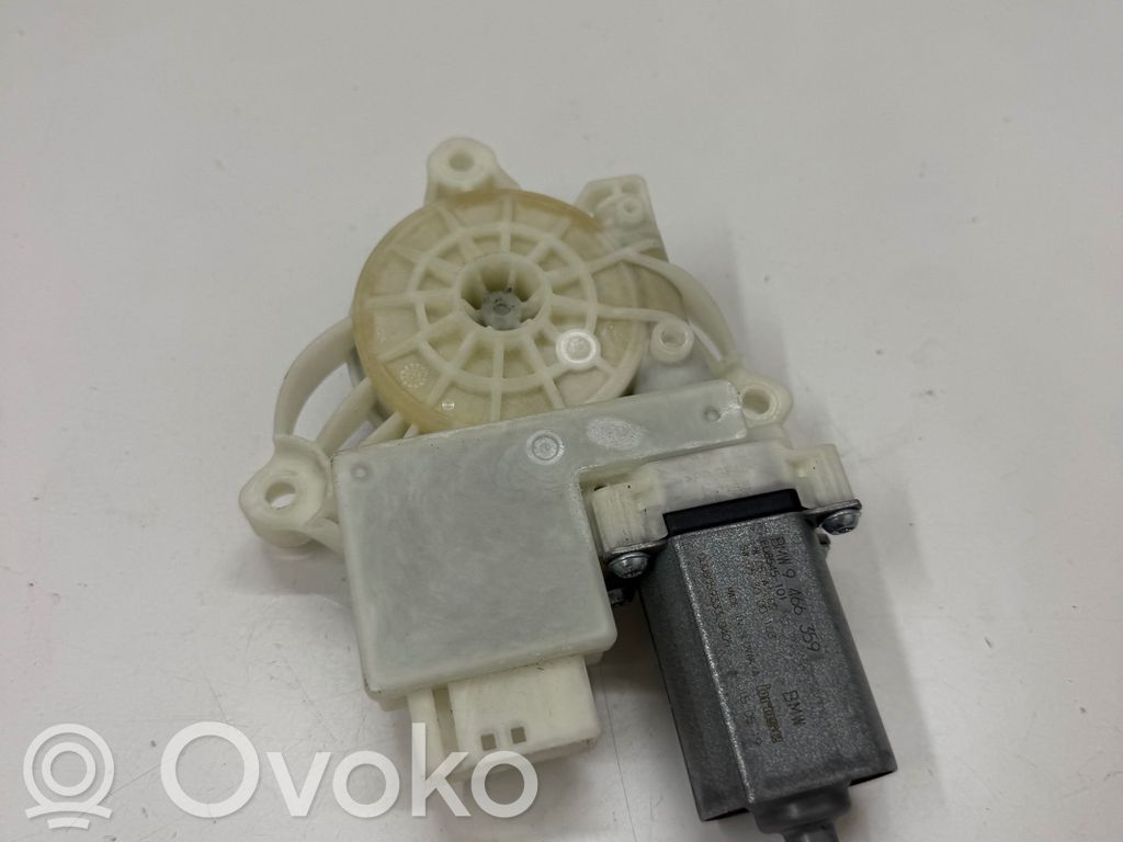 BMW 7 G11 G12 Silnik regulatora szyby drzwi przednich 