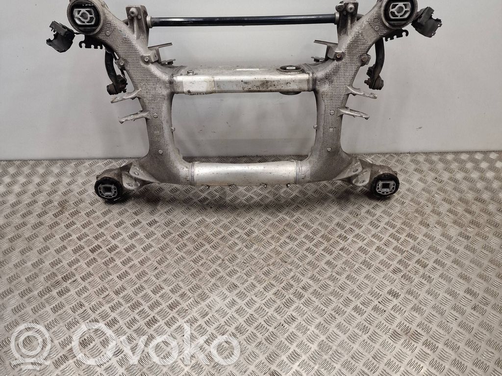 BMW X5 G05 Galinis traversas 