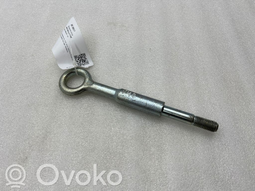 Volvo V40 Anillo de remolque 
