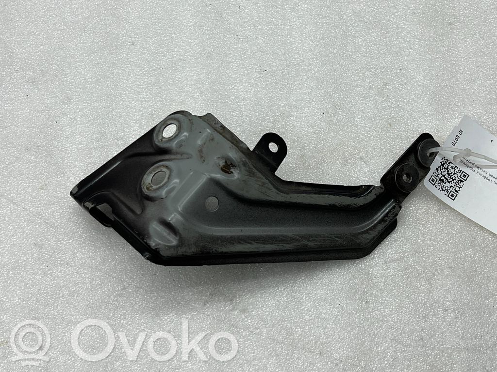 BMW 1 F40 Uchwyt / Mocowanie błotnika przedniego 