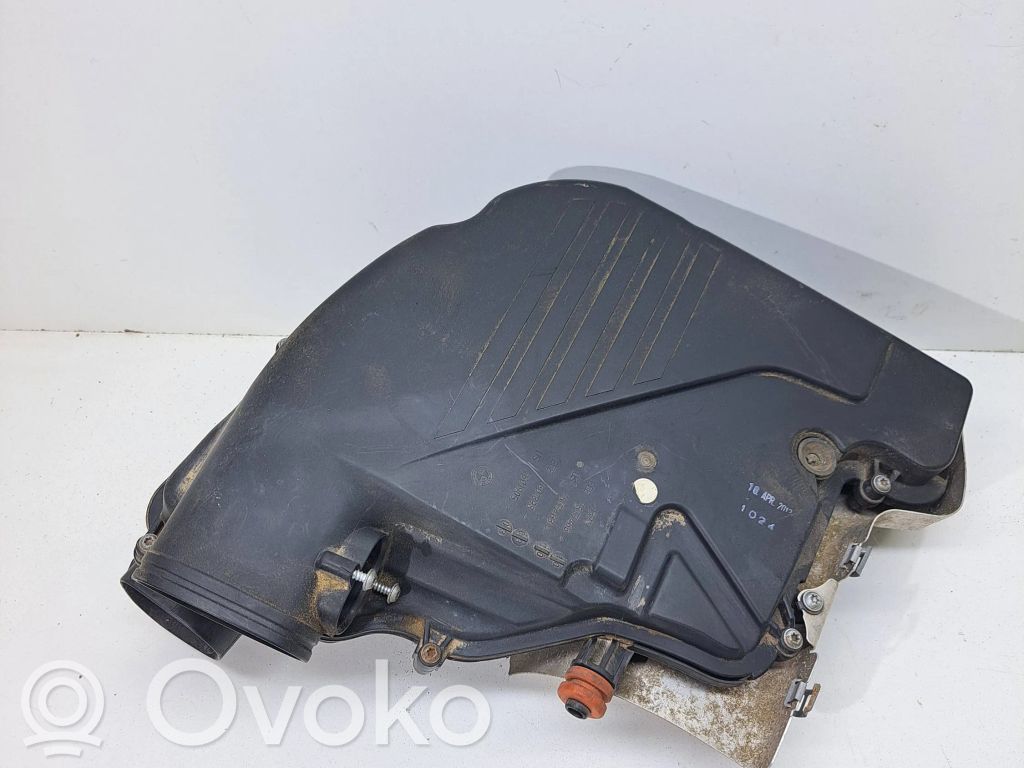 BMW 5 F10 F11 Oro filtro dėžė 