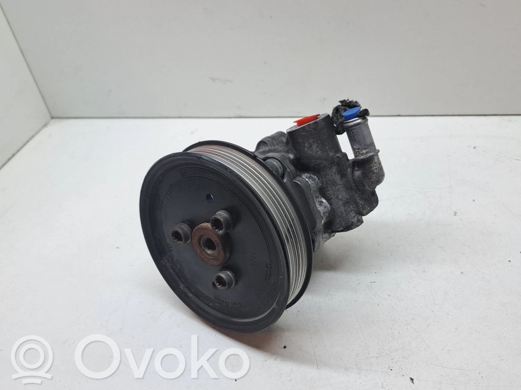 Audi A5 8T 8F Ohjaustehostimen pumppu 