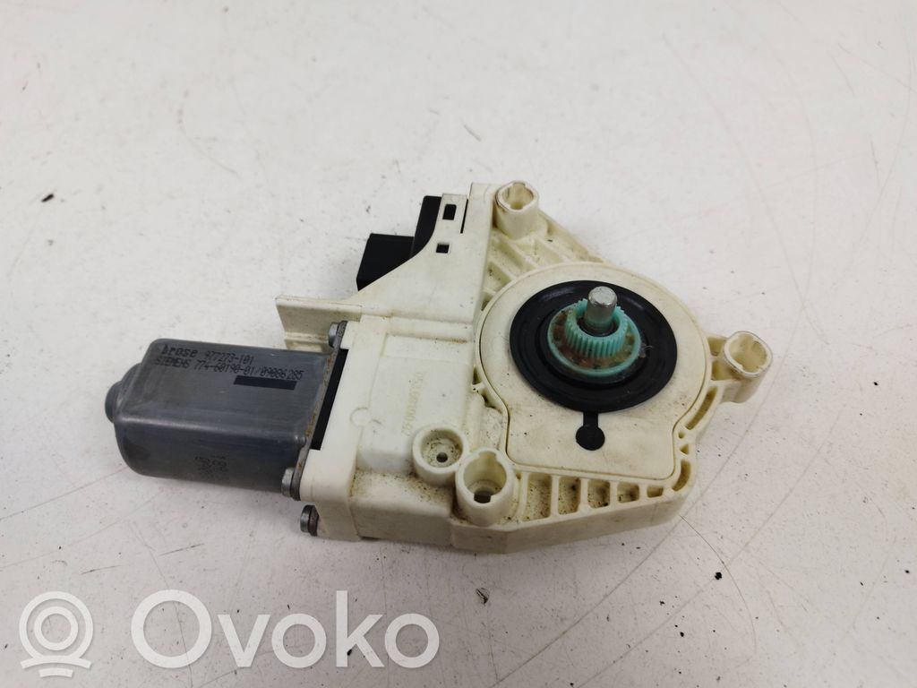 Audi Q7 4L Priekinio lango pakelėjo varikliukas 