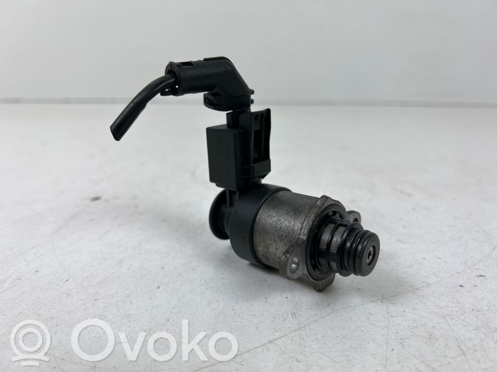 BMW 3 F30 F35 F31 Degalų slėgio reguliatorius 