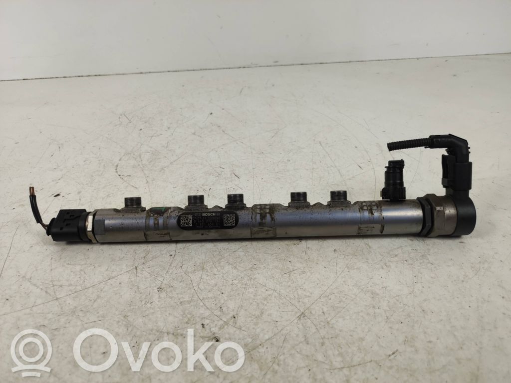 BMW 1 E81 E87 Fuel main line pipe 