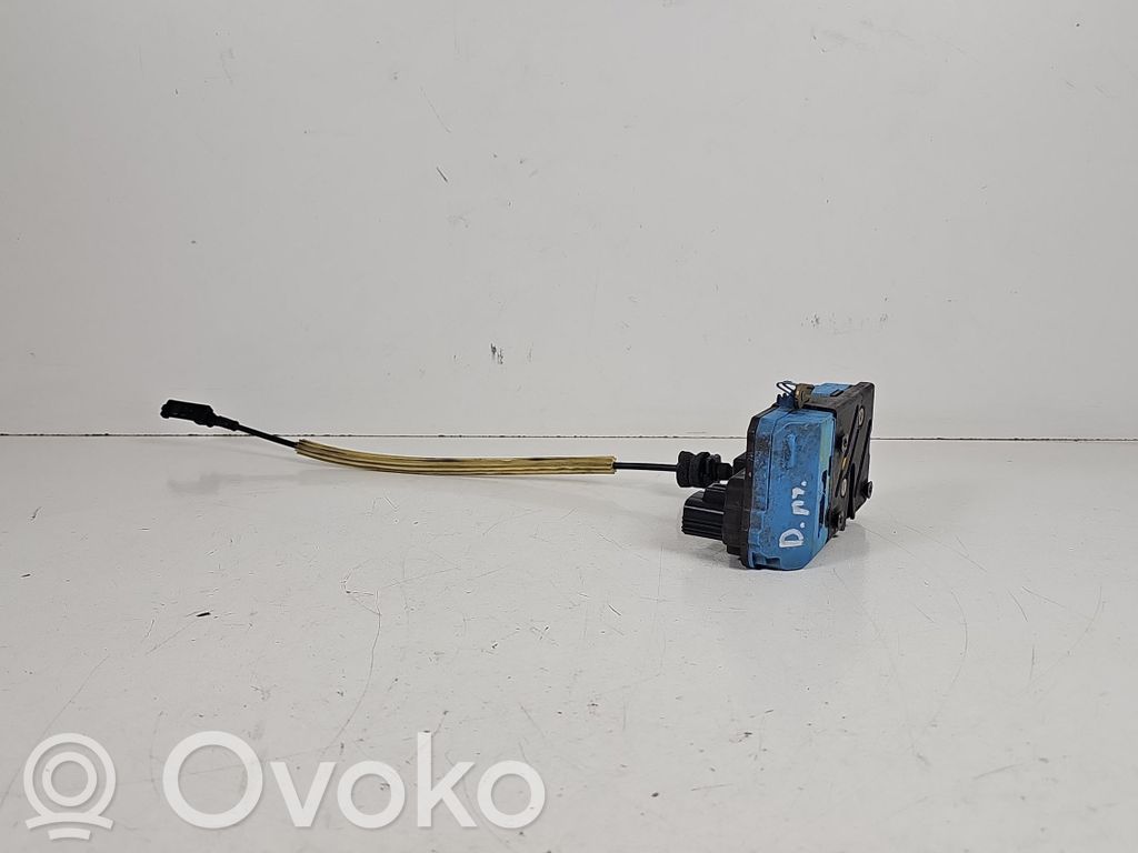 Volvo V70 Front door lock 
