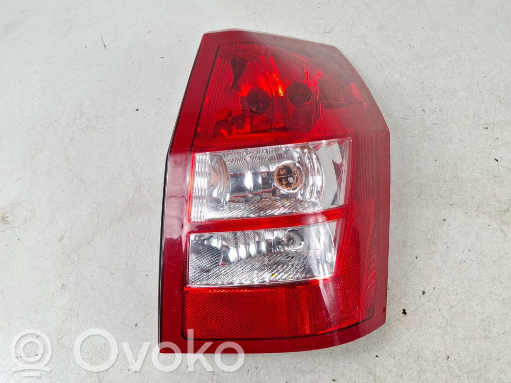 Dodge Caravan Luz trasera/de freno 