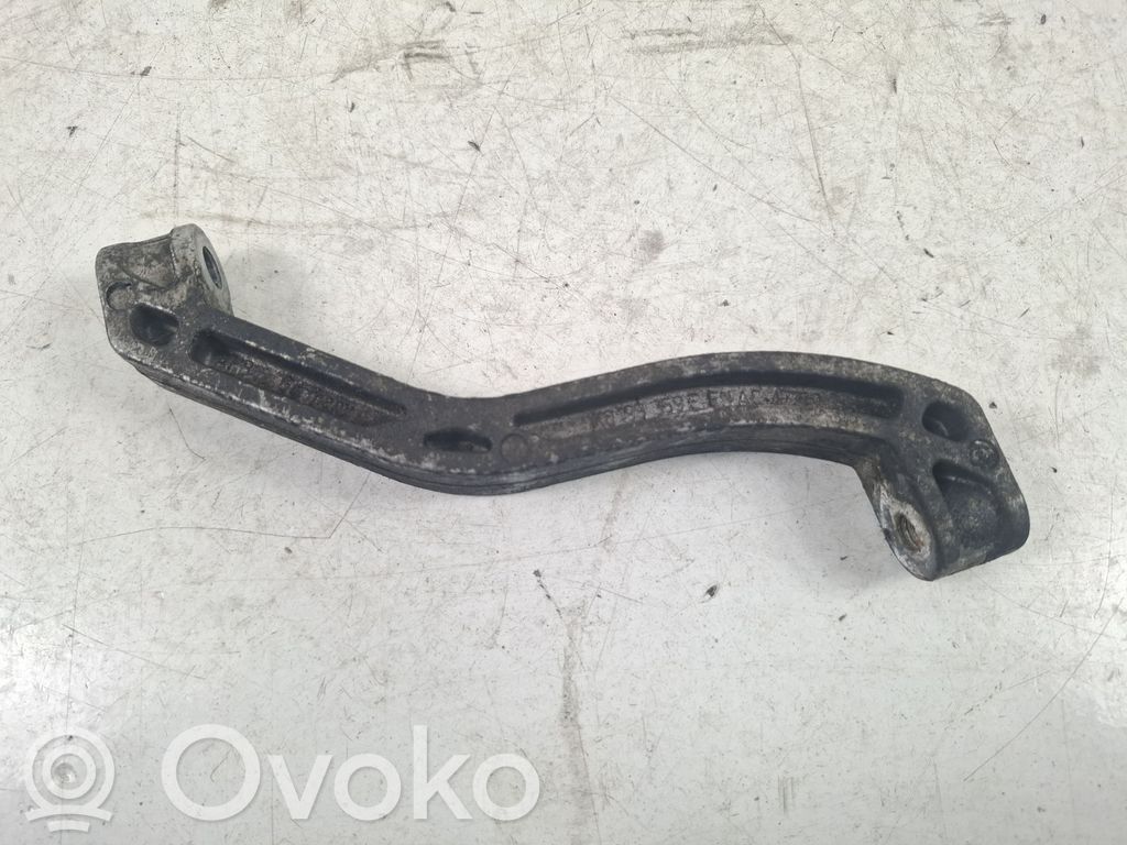 Volkswagen Caddy Engine mounting bracket 