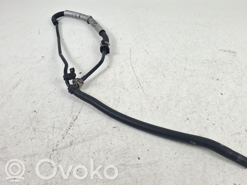 Audi Q7 4L Engine coolant pipe/hose 