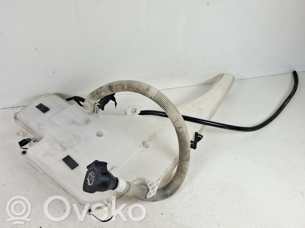 BMW 1 E81 E87 Logu šķidruma tvertne 