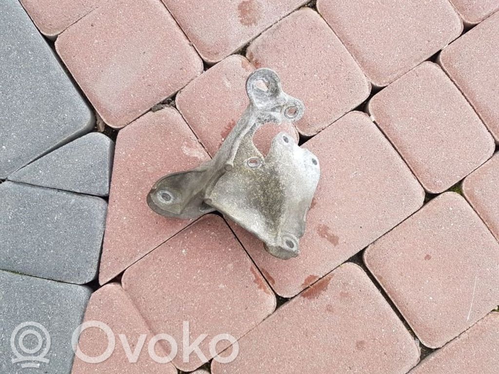 Renault Master III Engine mounting bracket 