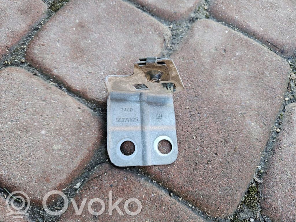 Opel Insignia B Fender mounting bracket 