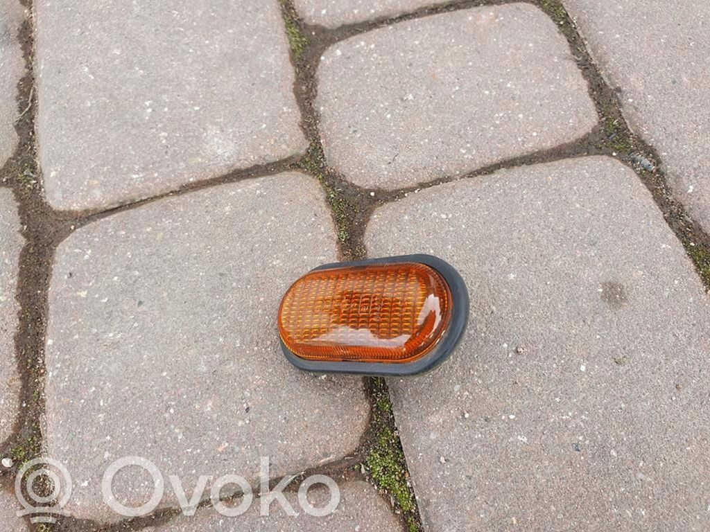 Kierunkowskaz błotnika przedniego   7700847333,2005R,99TYS