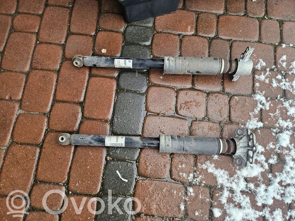 Opel Adam Takaiskunvaimennin 