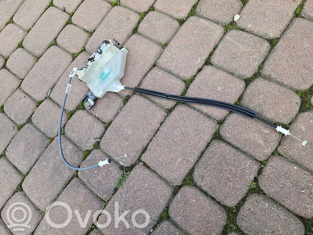 Opel Crossland X Zamek drzwi tylnych 