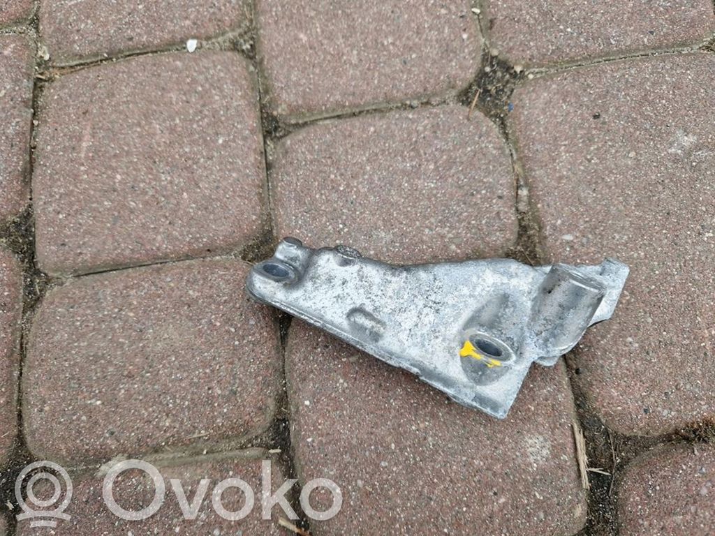 Łapa / Mocowanie skrzyni biegów   304086954R
