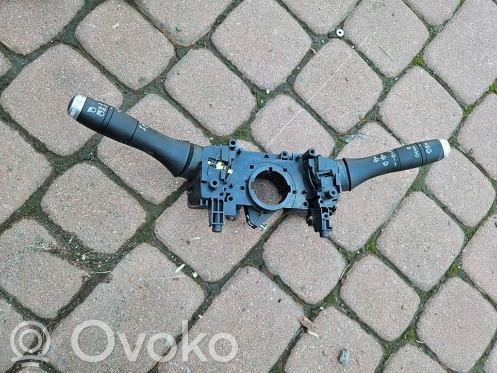 Renault Captur II Wiper turn signal indicator stalk/switch 