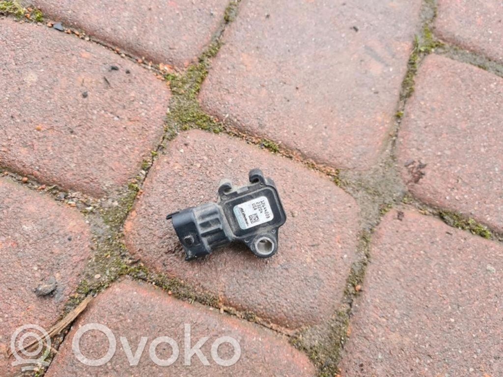 Opel Astra J Oro slėgio daviklis 