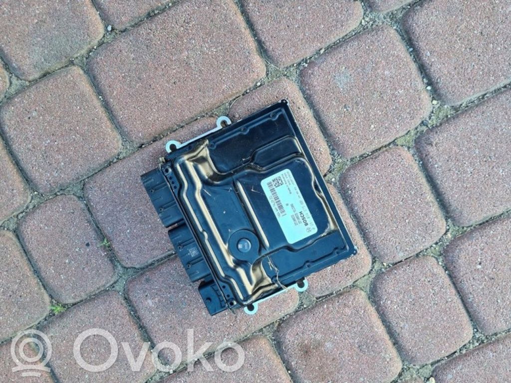 Renault Captur II Variklio valdymo blokas 