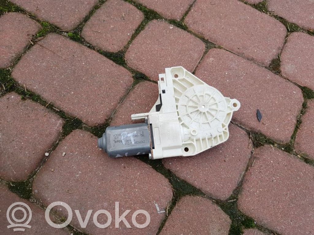 Audi A4 S4 B8 8K Motor del regulador de la ventanilla de la puerta delantera 