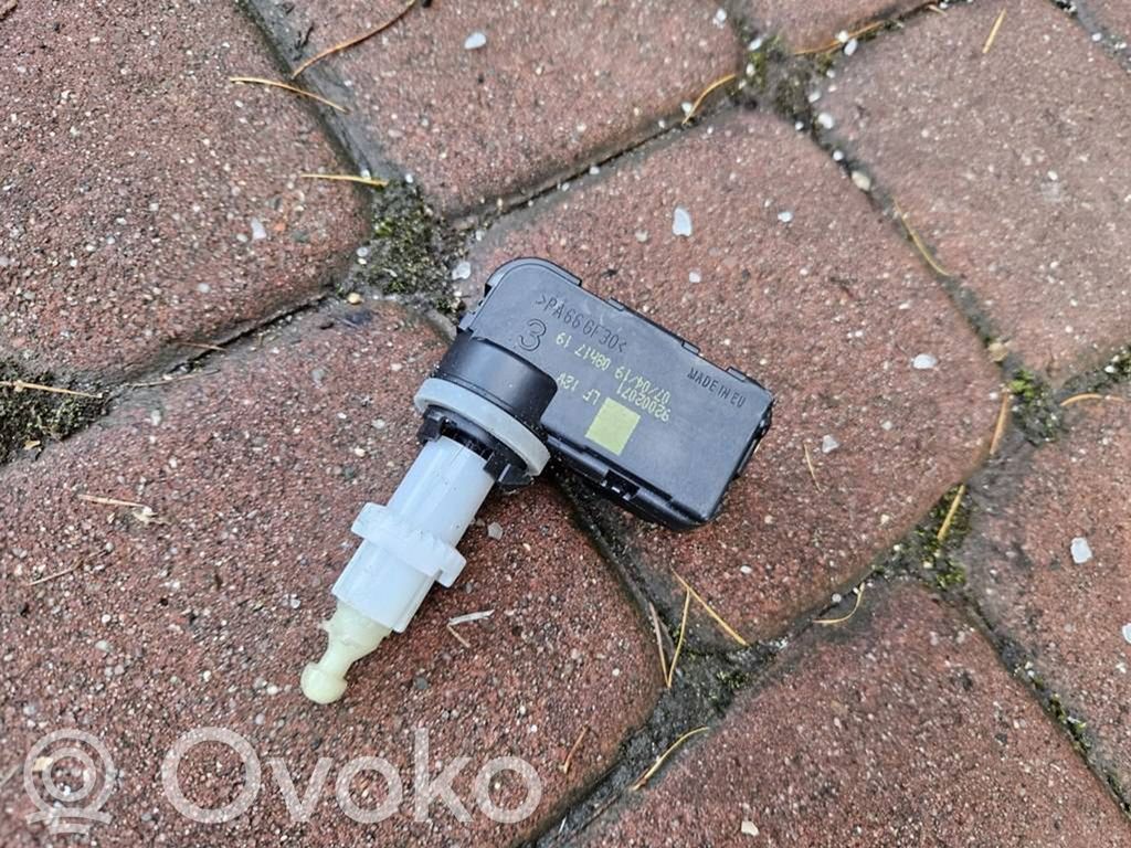 Opel Combo E Scheinwerferstellmotor 