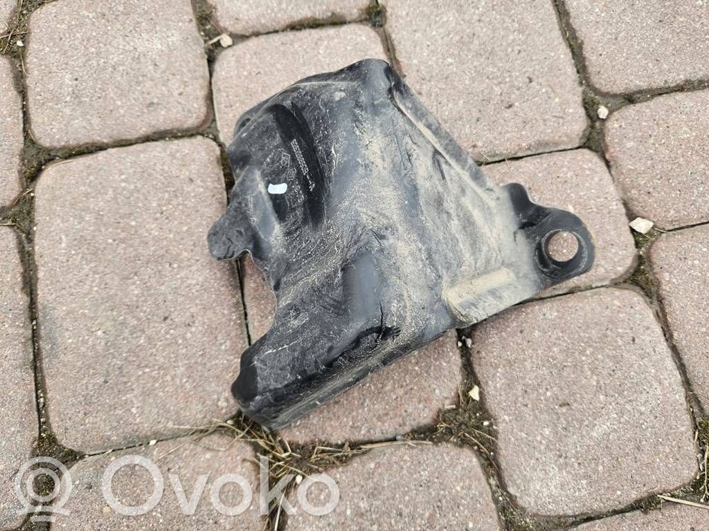Renault Zoe A/C compressor mount bracket 