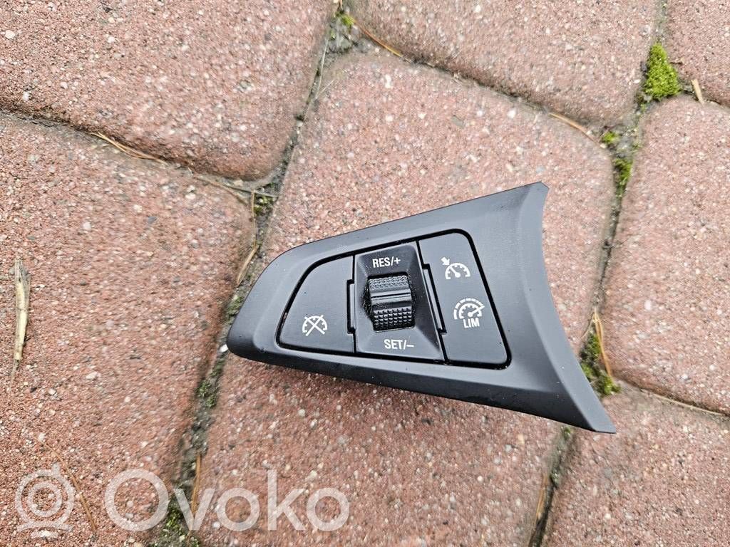 Opel Corsa E Tasten Schalter Multifunktionslenkrad 