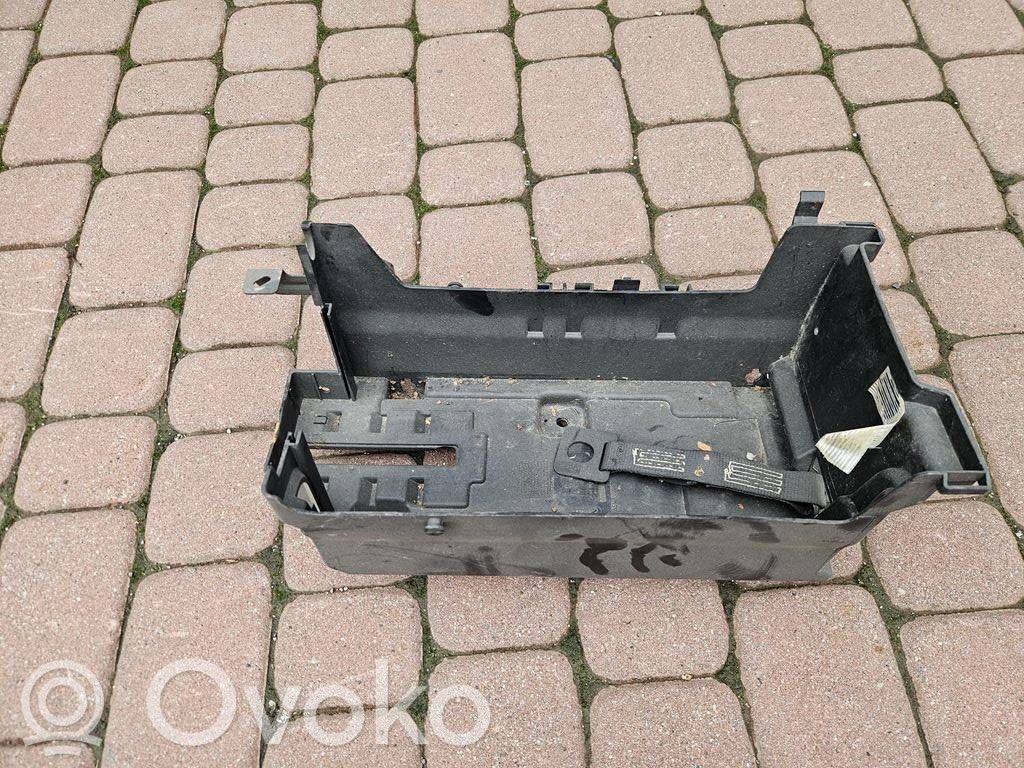 Opel Insignia A Akumuliatoriaus dėžė 