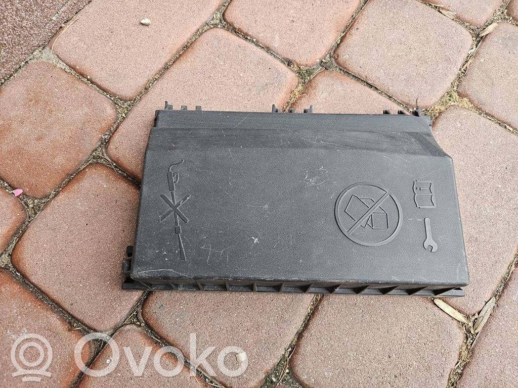 Opel Zafira C Fuse box set 