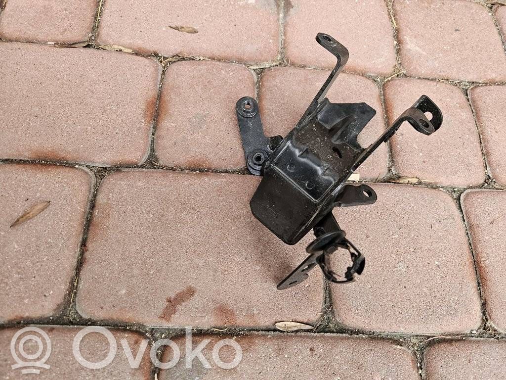Intercooler pipe mounting bracket   55487482
