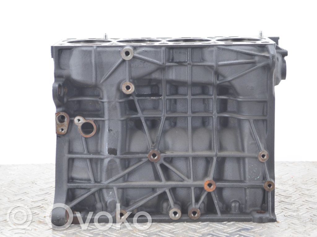 Volkswagen Golf VIII Blok silnika 