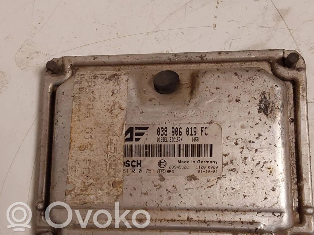 Volkswagen PASSAT B7 Engine control unit/module 