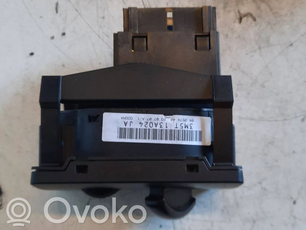 Ford C-MAX I Light switch 