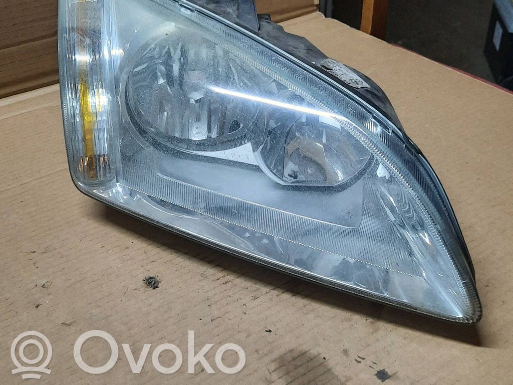Ford Focus Headlight/headlamp 