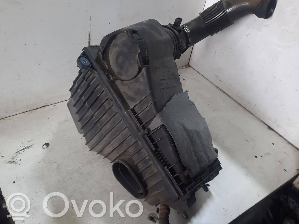 Audi Q7 4L Obudowa filtra powietrza 