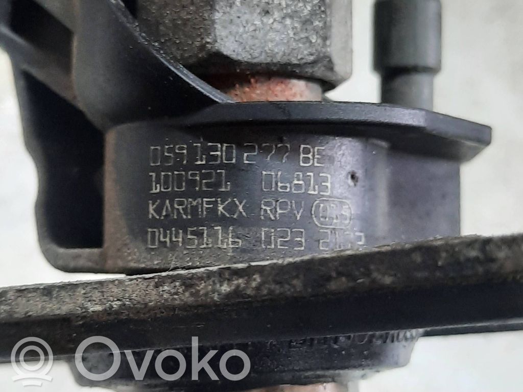 Audi A4 S4 B8 8K Fuel injector 