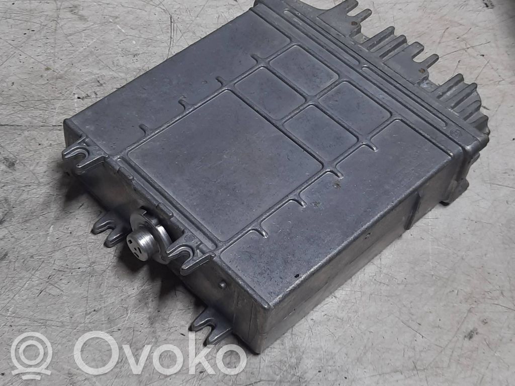 Volkswagen PASSAT B5 Engine control unit/module 