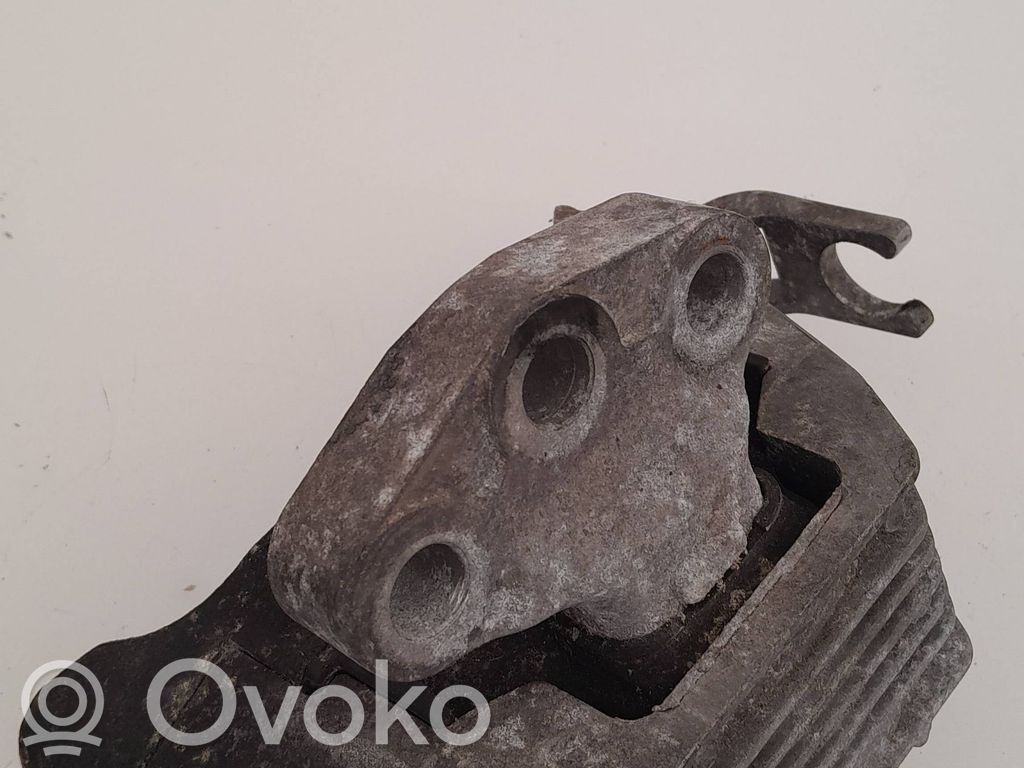 Opel Astra J Engine mount bracket 