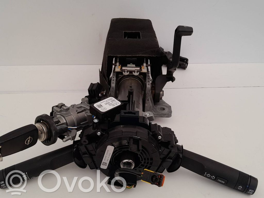 Opel Astra J Steering wheel axle 