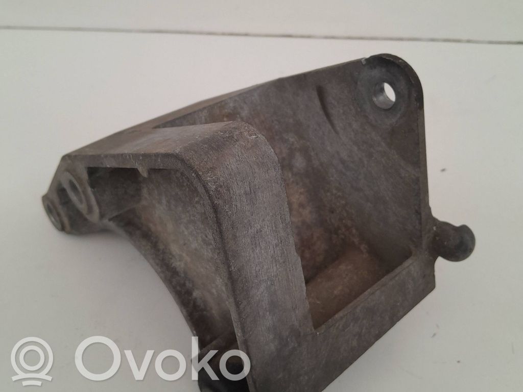 Opel Vectra C Engine mount bracket 