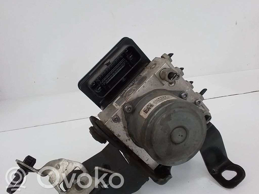 Opel Insignia A ABS Pump 