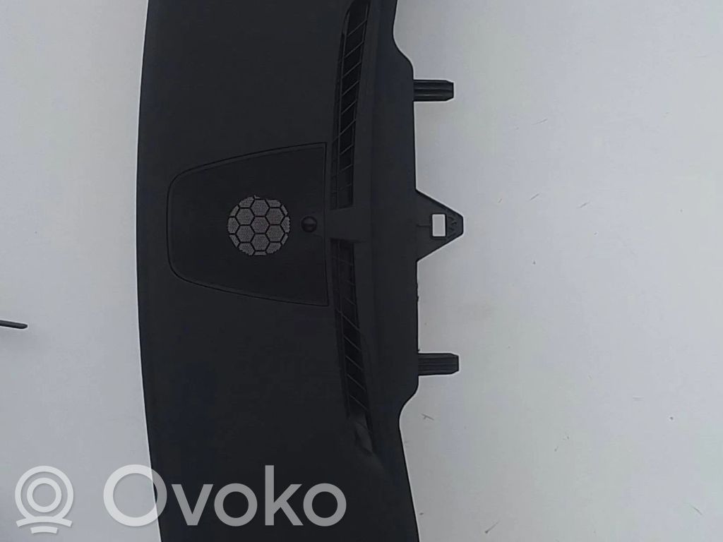 Opel Zafira C Kita panelės detalė 