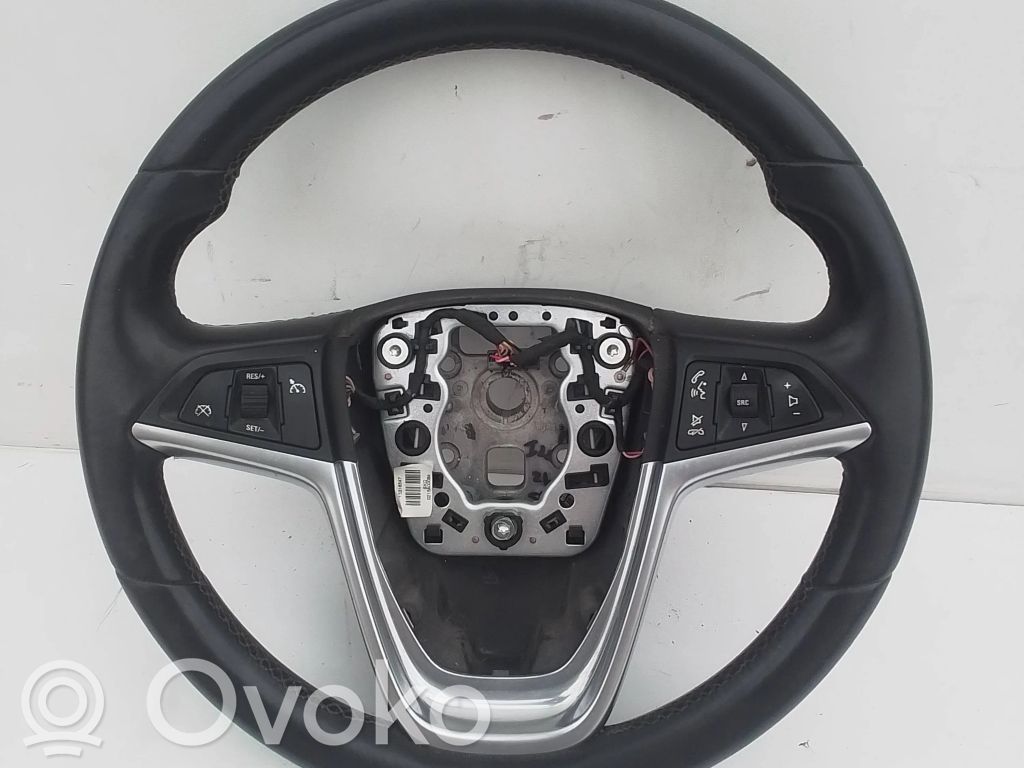 Opel Insignia A Steering wheel 