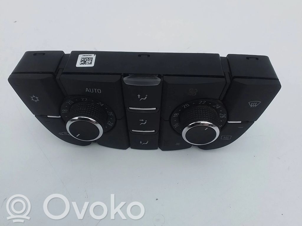 Opel Meriva B Climate control unit 