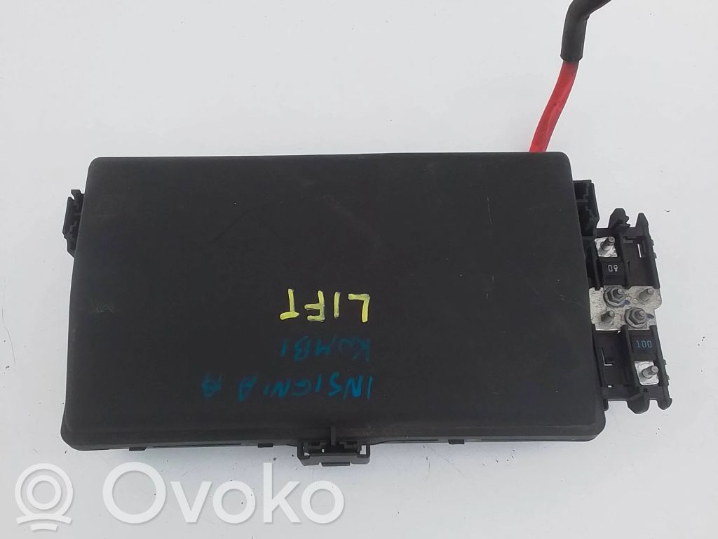 Opel Insignia A Fuse module 