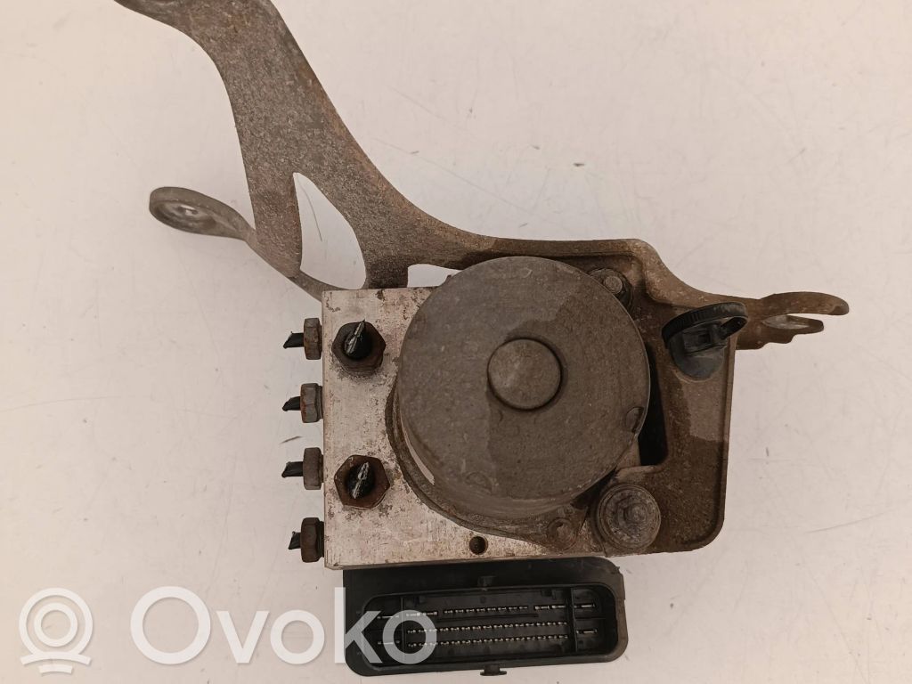Opel Insignia B ABS bloks 