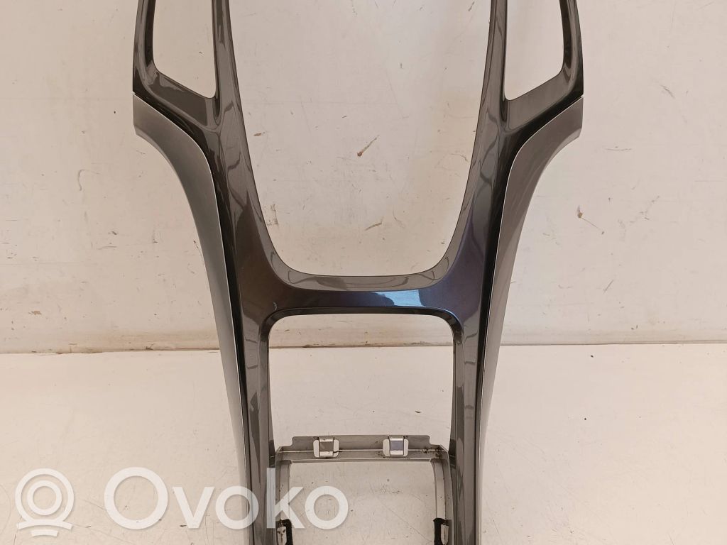 Opel Astra J Embellecedor de la consola central 