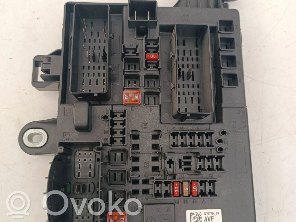 Opel Insignia A Fuse module 