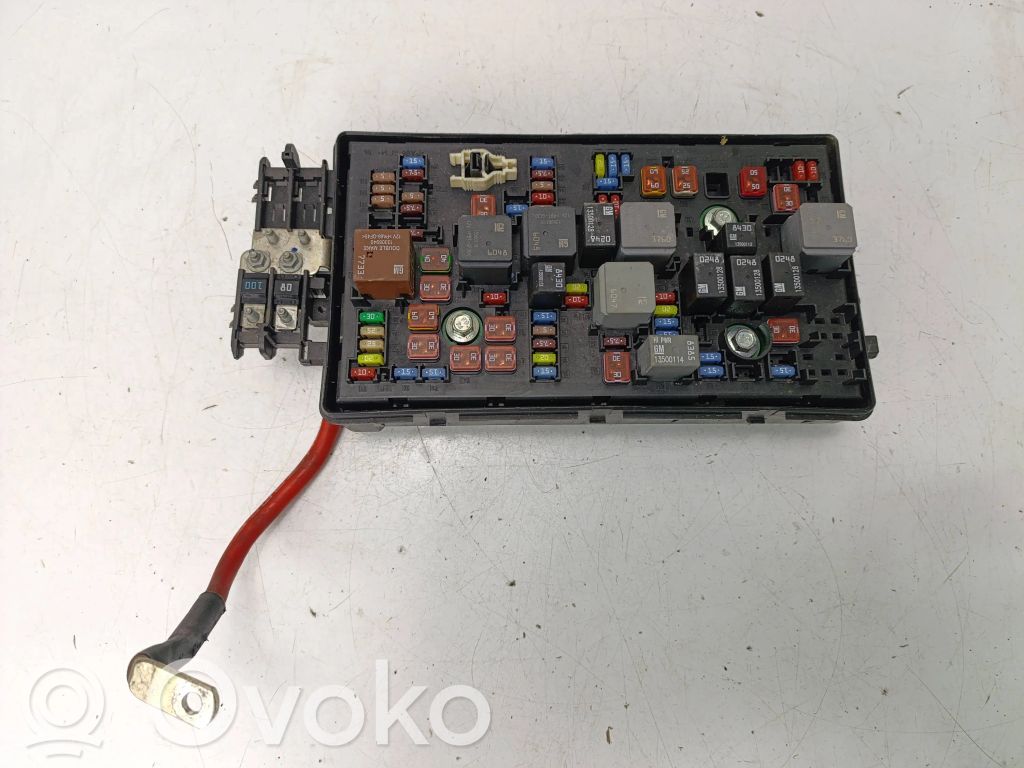 Opel Insignia A Fuse module 